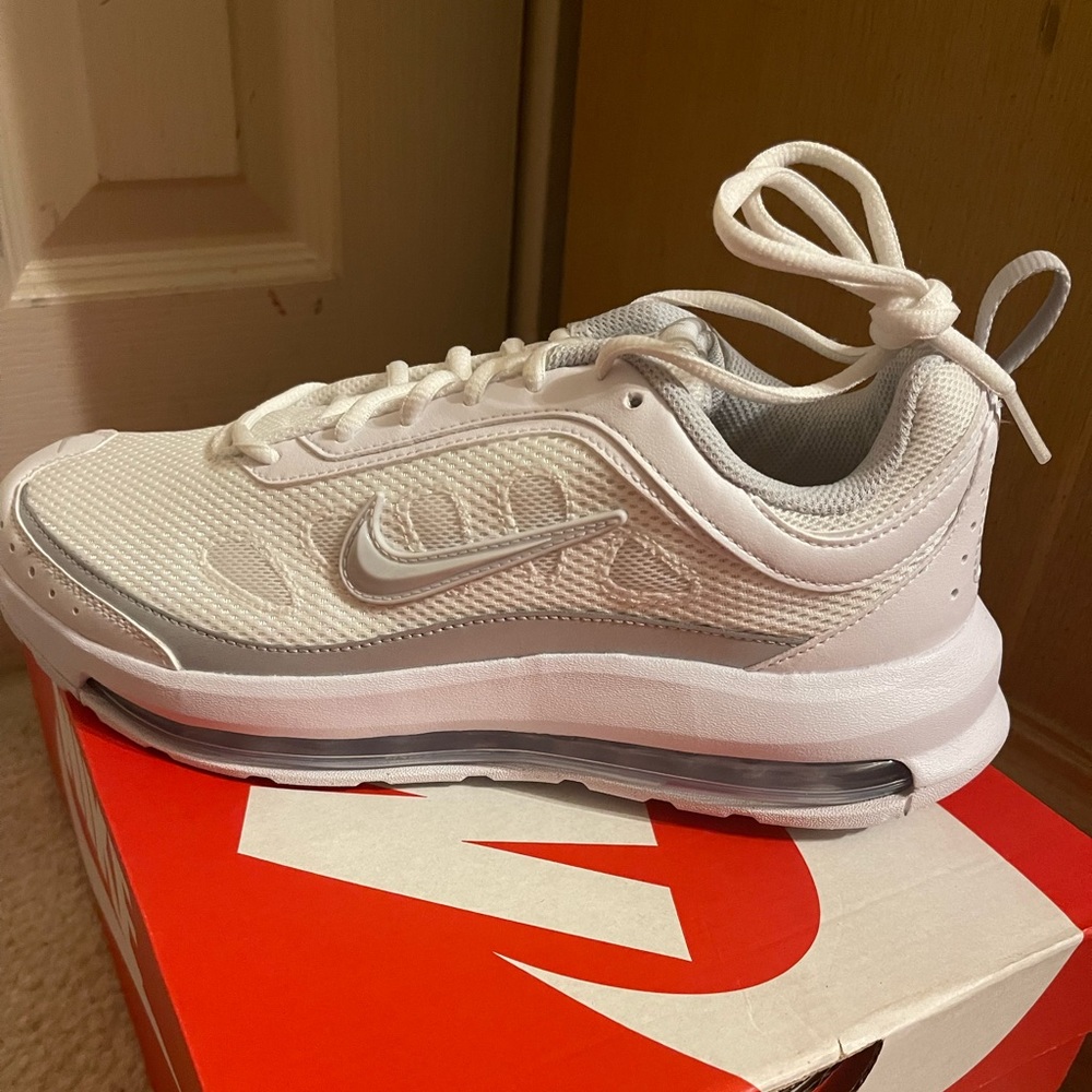 Nike womens air max